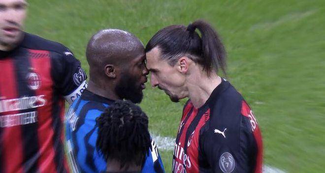 法兰克福迎意大利杯关键赛;赛后官宣签约;质疑声仍在;训练强度明显提升 法兰克福迎意大利杯关键赛;赛后官宣签约;质疑声仍在;训练强度明显提升