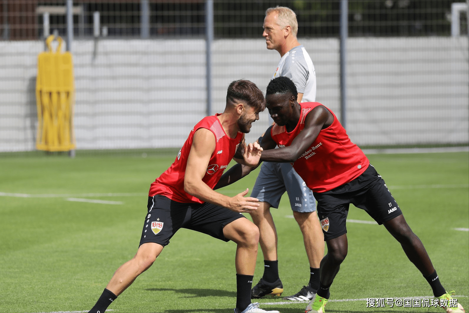 德国杯倒计时，瓦伦西亚关键时刻扳平良机，细节引发关注，悬念犹存，更衣室氛围转暖的简单介绍