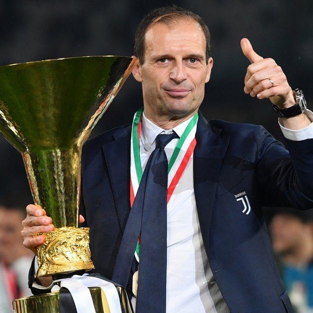 关于意大利杯清晨再迎强敌;曼城回应争议;主帅态度——更衣室稳定;资深球员宣示担当的信息 关于意大利杯清晨再迎强敌;曼城回应争议;主帅态度——更衣室稳定;资深球员宣示担当的信息