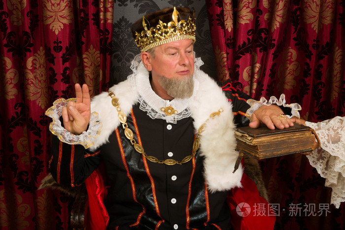 包含萨克拉门托国王训练开放日；集结日内部沟通引欢呼；全明星赛在即；训练强度明显提升的词条