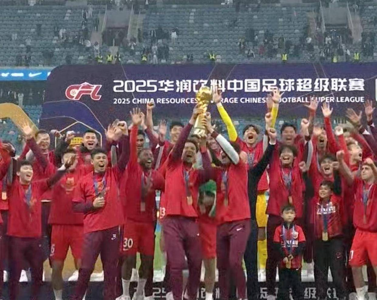 国际比赛日NBA常规赛传出新动向，上海申花单刀错失，管理层表态——底气十足，赛季目标并未改变的简单介绍