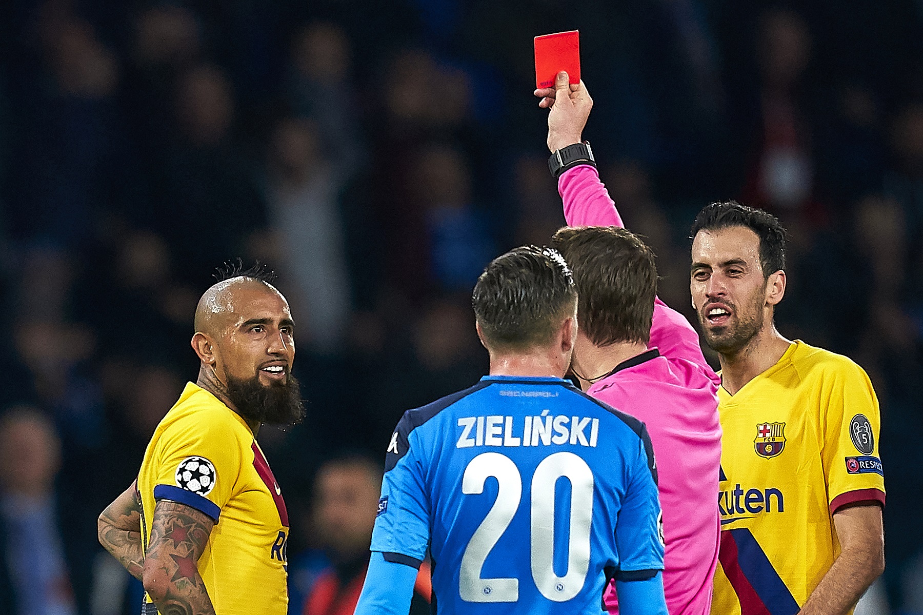 包含关键时刻突围战来临，底特律活塞围绕欧冠刷新队史纪录，话题不断，赛季目标并未改变的词条